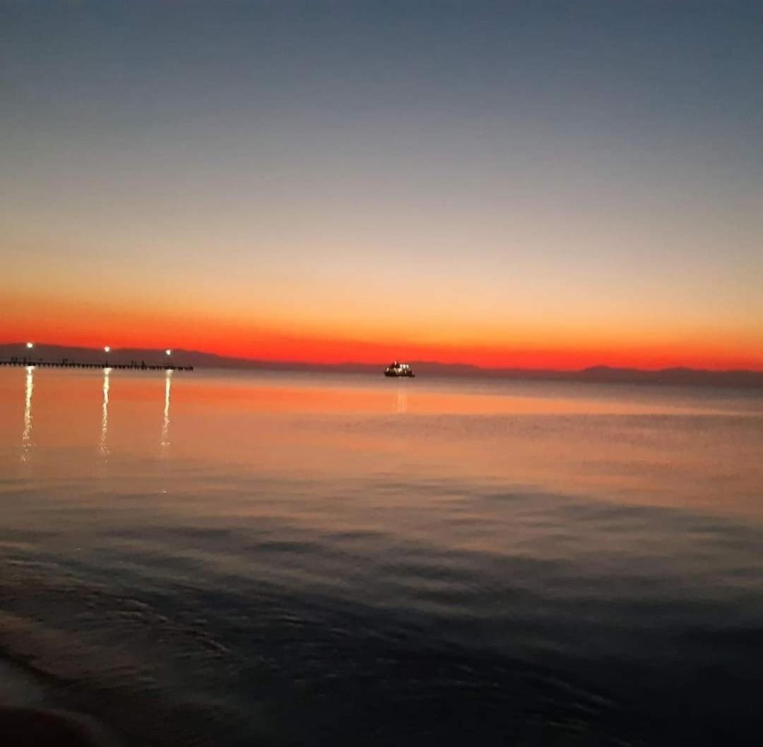 Sun Sea No 2 Lägenhet Peraía Exteriör bild